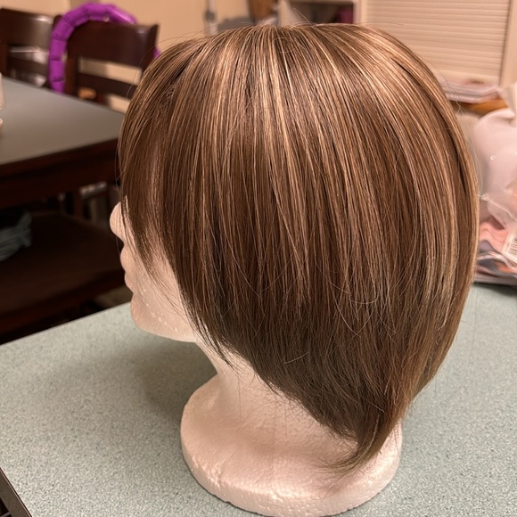 Gorgeous 8inch Pixie Women’s Wig - Picture 2 of 8